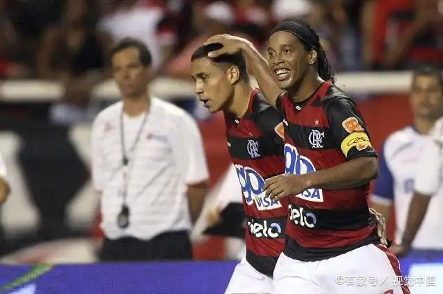 这一决定背 这一决定背