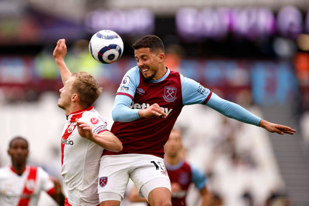 或其经纪人 或其经纪人